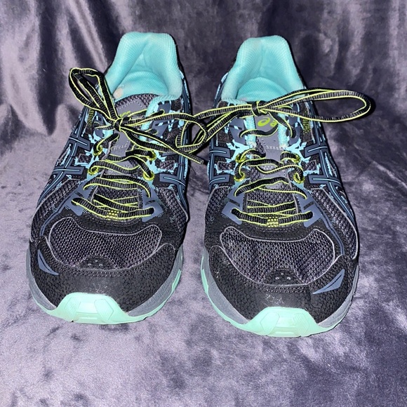 ✨Womens ASICS shoes size 11 ✨ - Picture 1 of 11